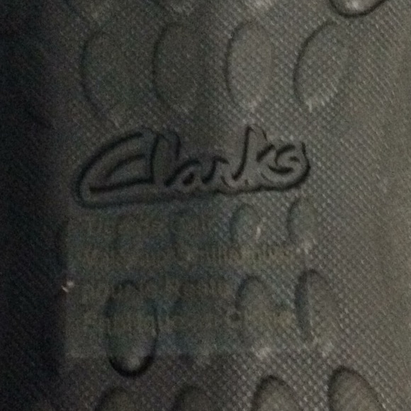 Clark’s flat walking shoes size 6.6, leather upper–.  B69 - Picture 5 of 6